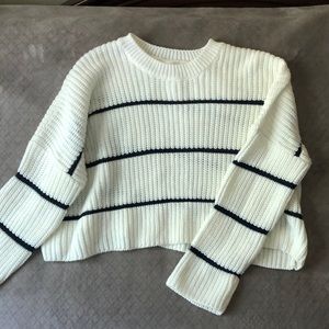 CROPPED SWEATER